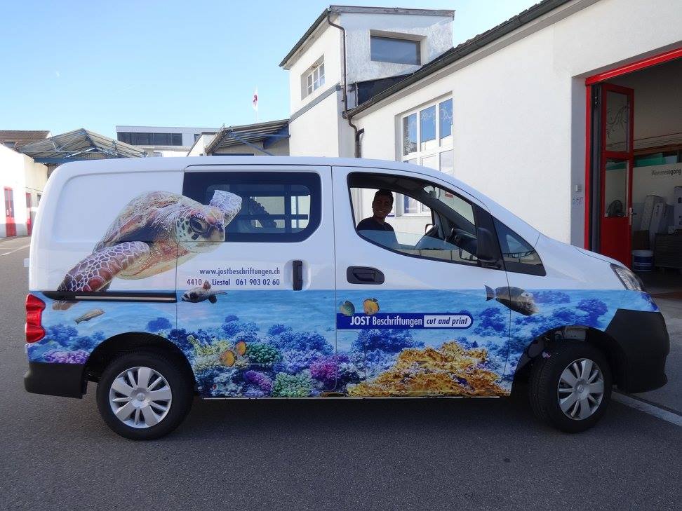 Fahrzeugbeschriftung die auffällt | JOST Beschriftungen Liestal