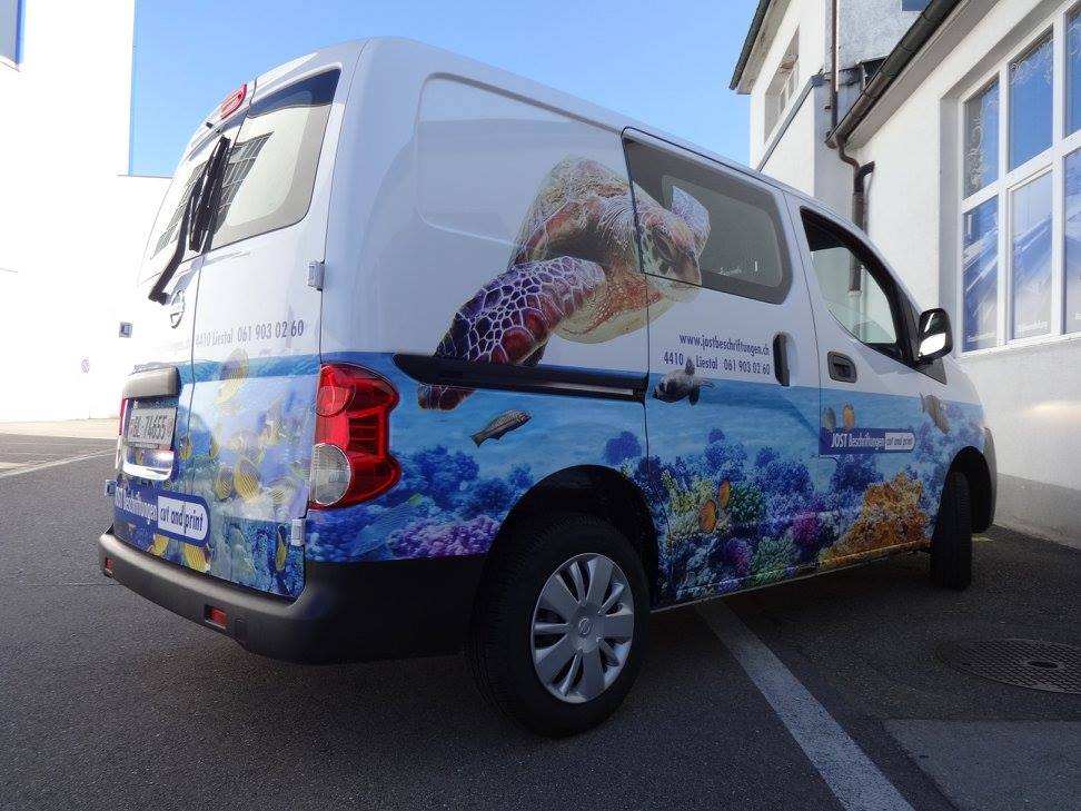 Fahrzeugbeschriftung die auffällt | JOST Beschriftungen Liestal