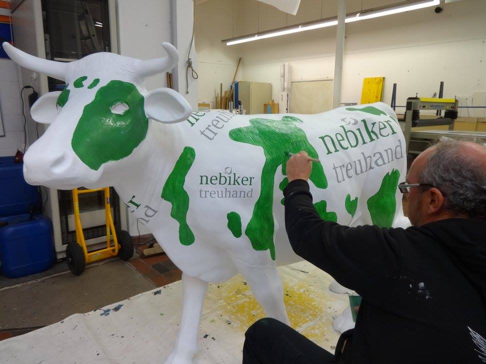 Wir bemalen Kühe | JOST Beschriftungen Liestal