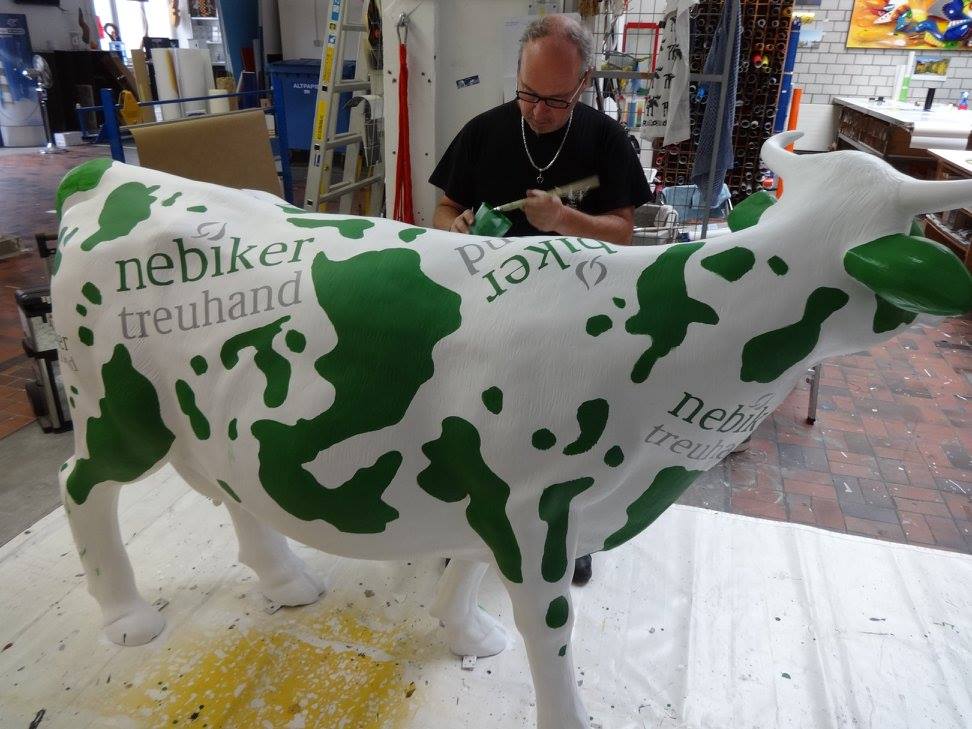 Wir bemalen Kühe | JOST Beschriftungen Liestal