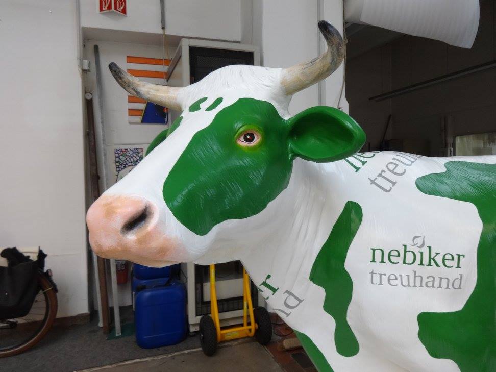 Wir bemalen Kühe | JOST Beschriftungen Liestal