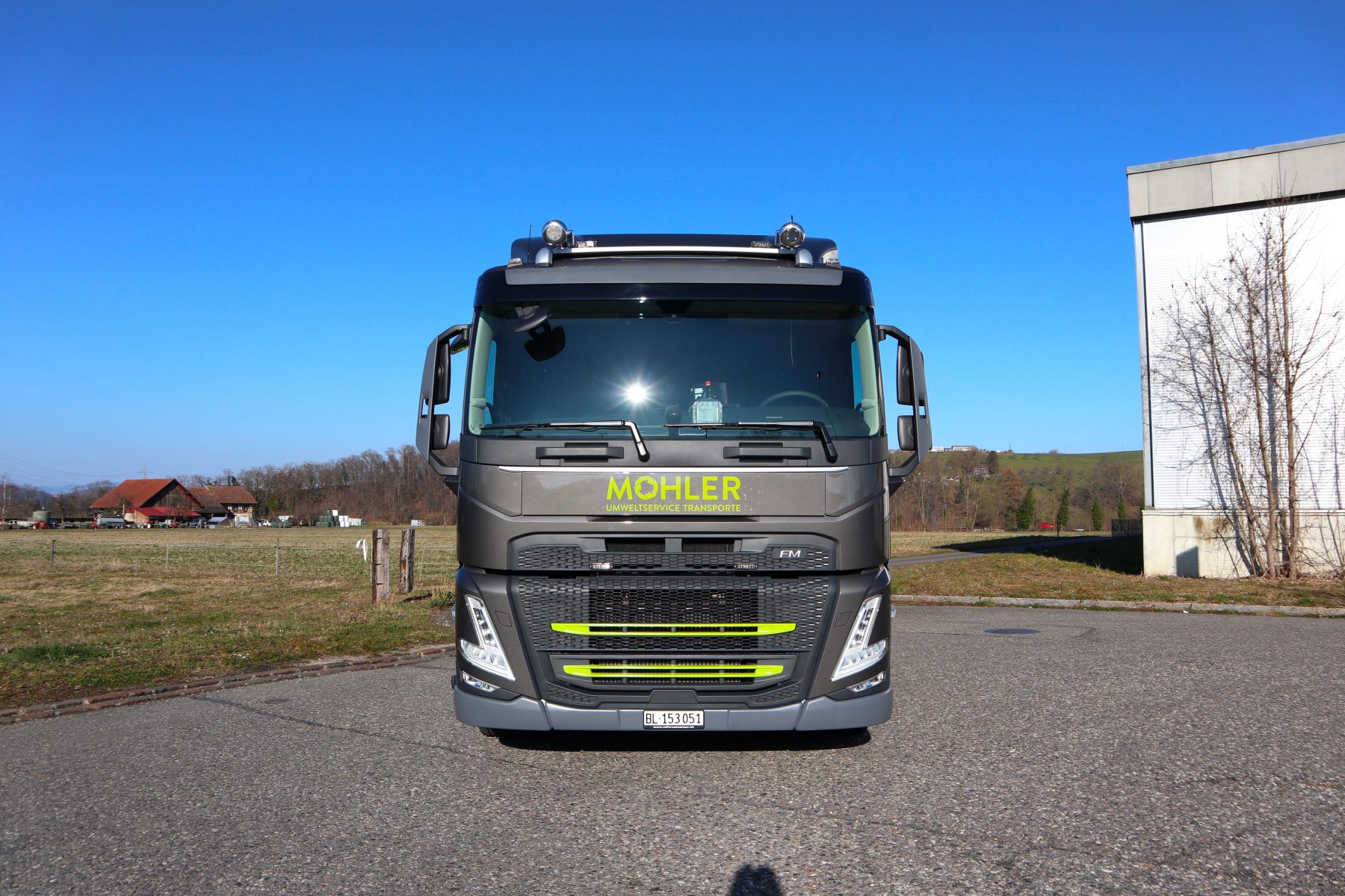 Der Volvo-Alleskönner | JOST Beschriftungen Liestal