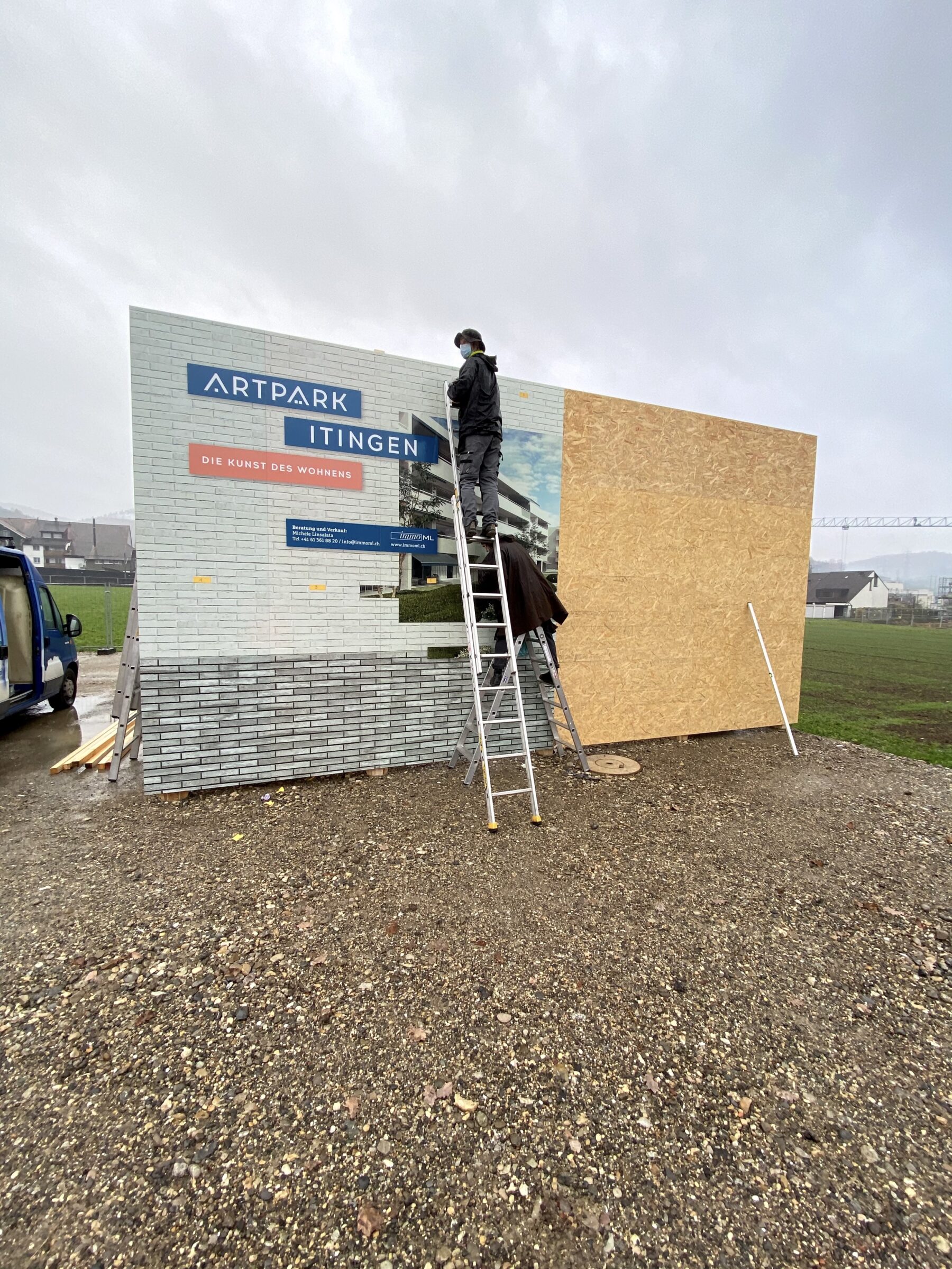 Bei Sonnenschein und Regen | JOST Beschriftungen Liestal