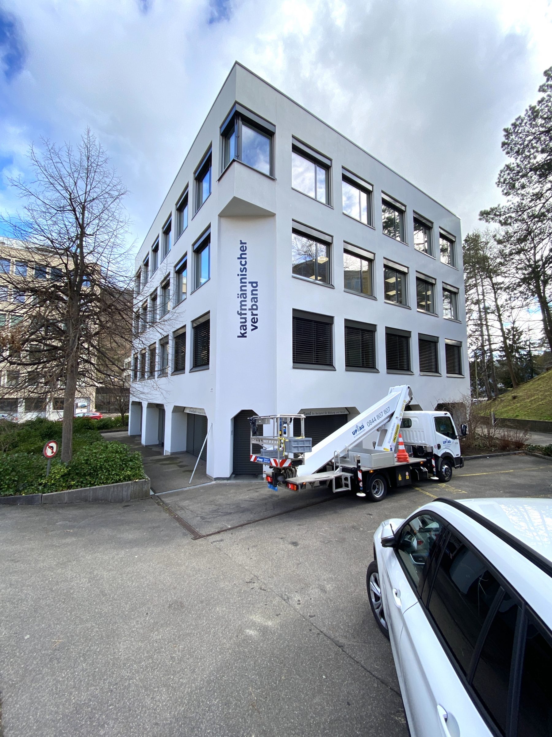 Logo mit Weitsicht | JOST Beschriftungen Liestal