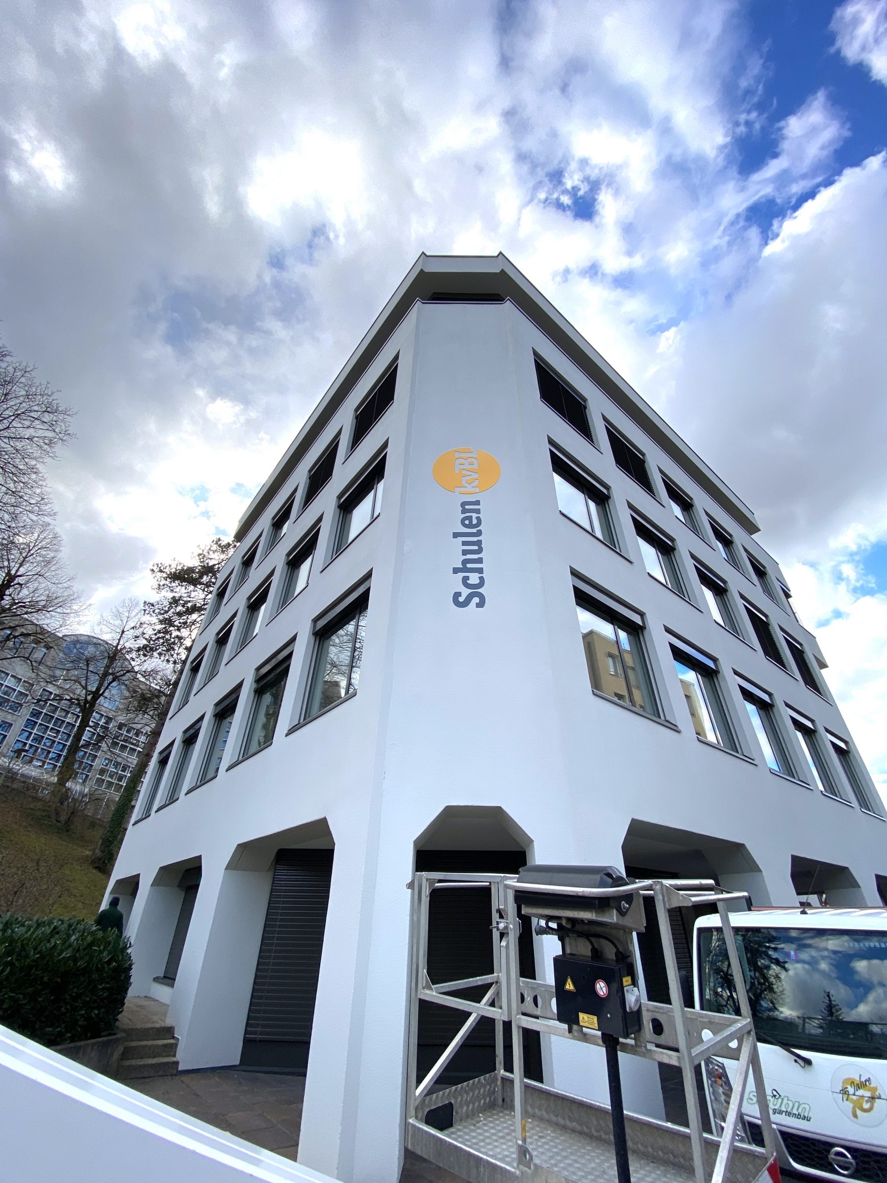 Logo mit Weitsicht | JOST Beschriftungen Liestal